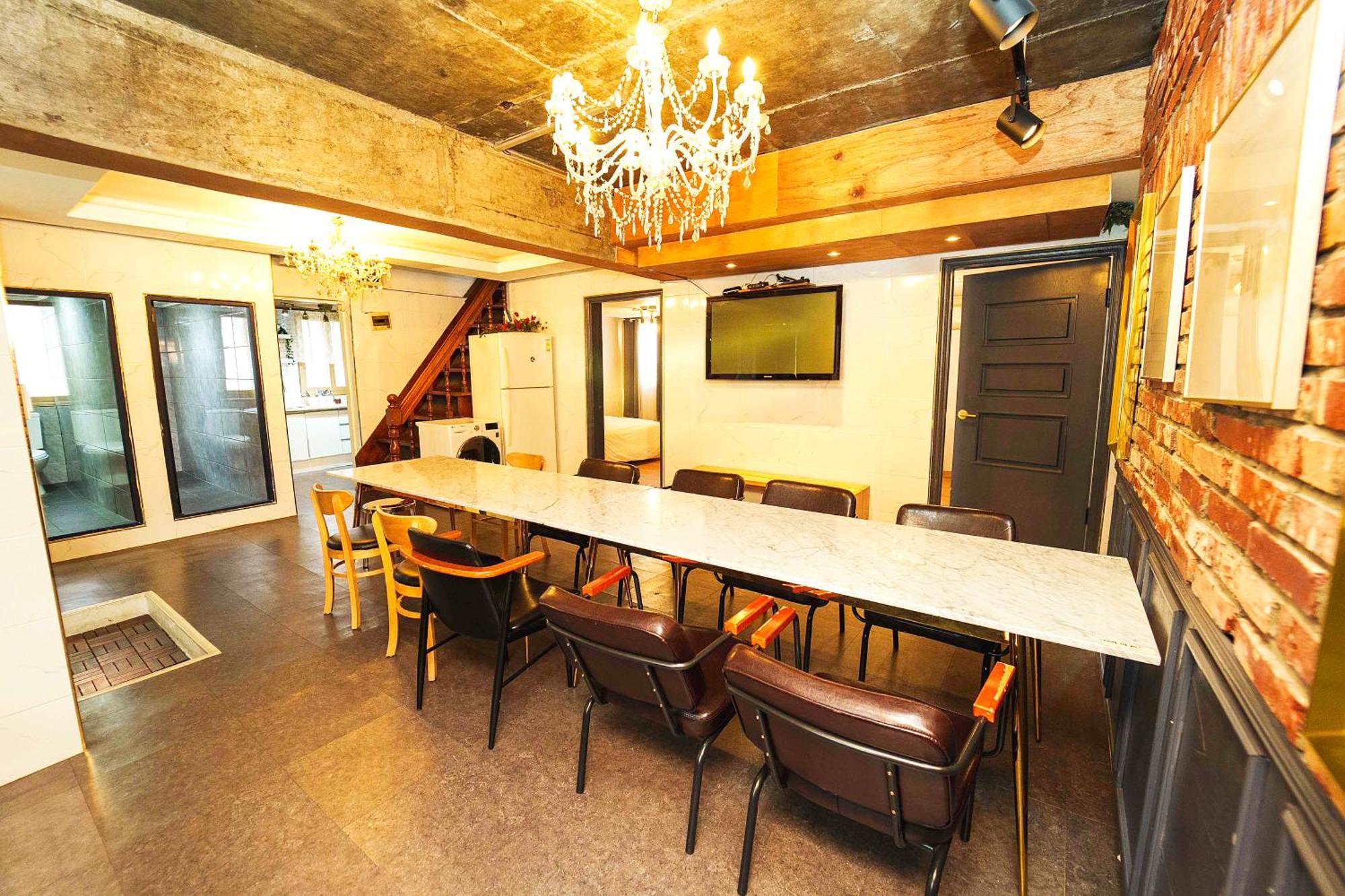 Gu & Anne House Sinchon Appartement